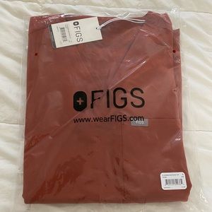 Figs Catarina One Pocket Scrub Top in Auburn